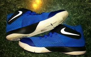 kyrie shoes size 7