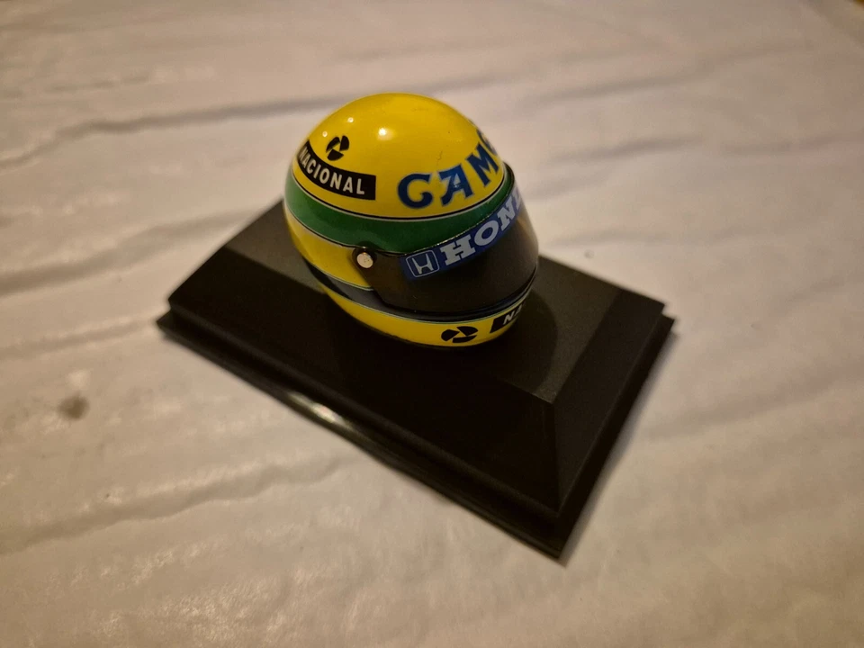 MINICHAMPS 1/8 CLASSIC LOTUS HONDA 1987 CAMEL AYRTON SENNA F1 FORMULA 1 HELMET - Image 2 of 4