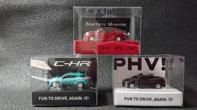 Toyota Chr Camry Phv Led Light Keychain Model Car Limited Ebay
