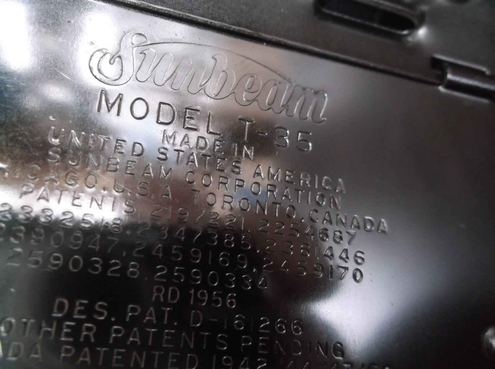 Near MINT Vintage SUNBEAM Radiant Control Toaster, T35 Works Great