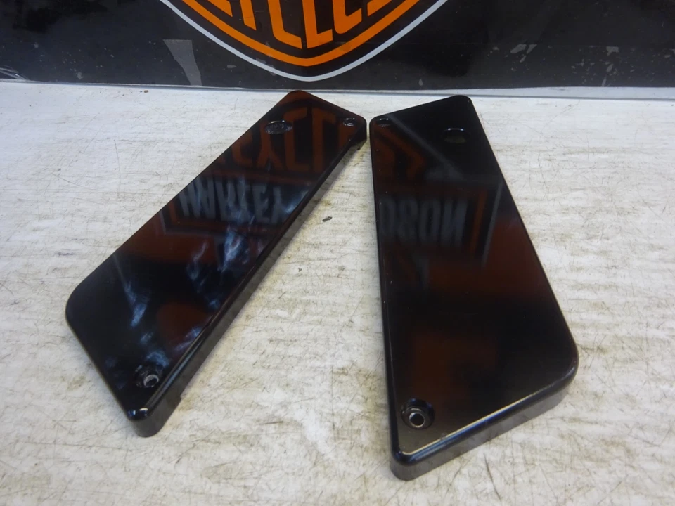 Harley Davidson BAGGER  Rpl CUSTOM BLACK BILLET ALUMINUM Saddlebag HINGE COVER - Image 3 of 4