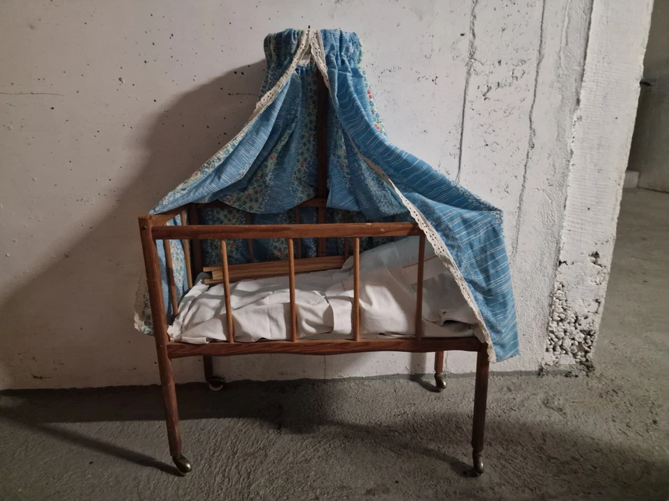 lit landau de poupée en bois - Photo 4/4