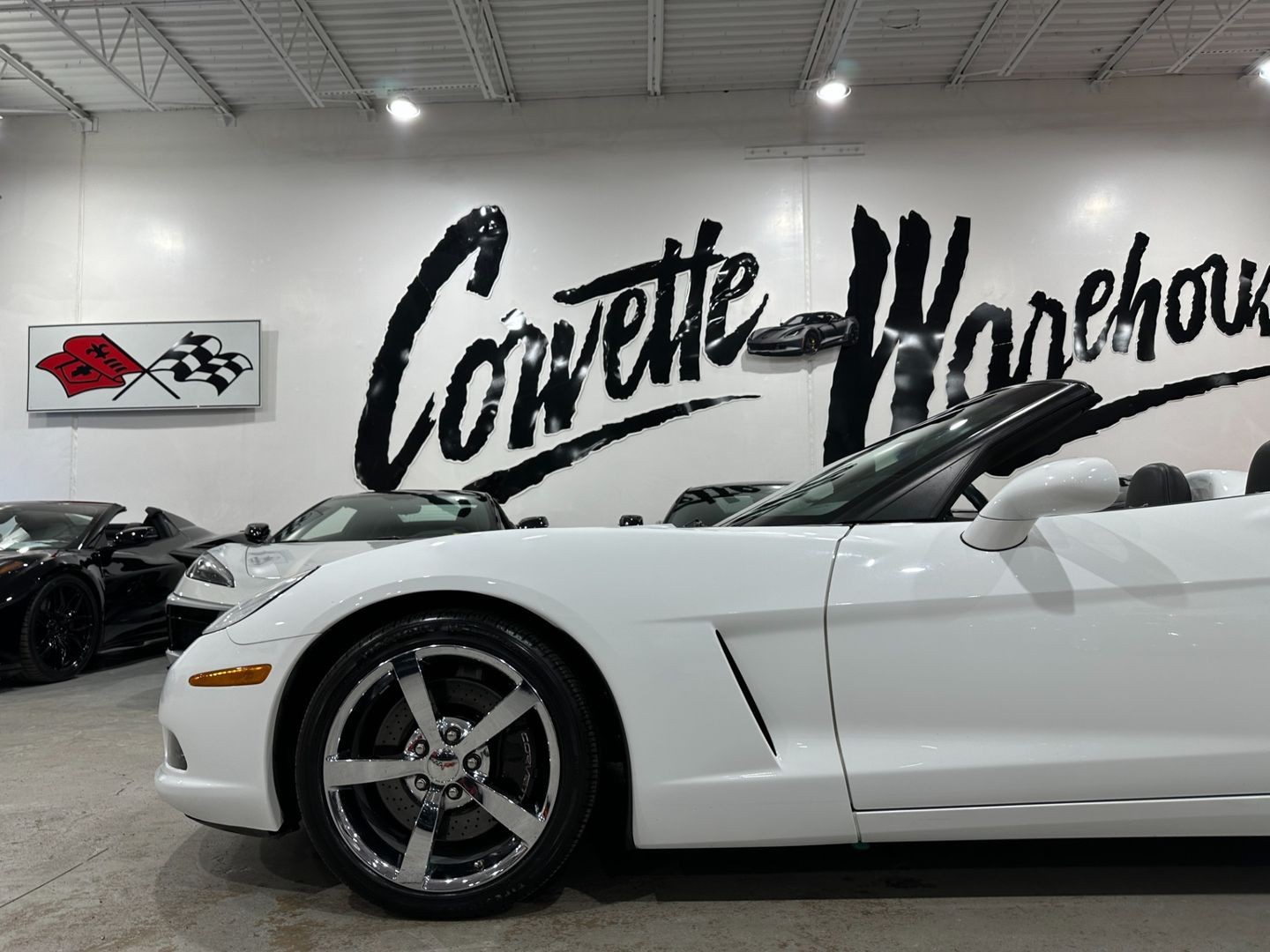 2010 [10U] Arctic White Chevrolet Corvette   | C6 Corvette Photo 7
