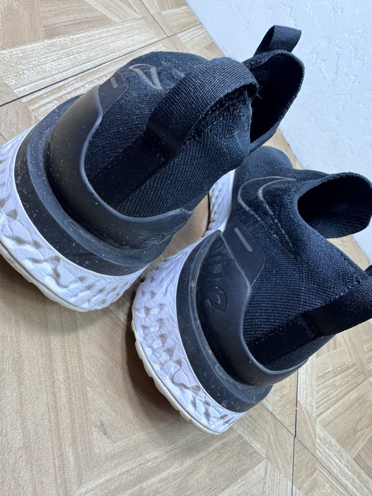 Nike Epic React Phantom Flyknit Running Shoes Men… - image 8