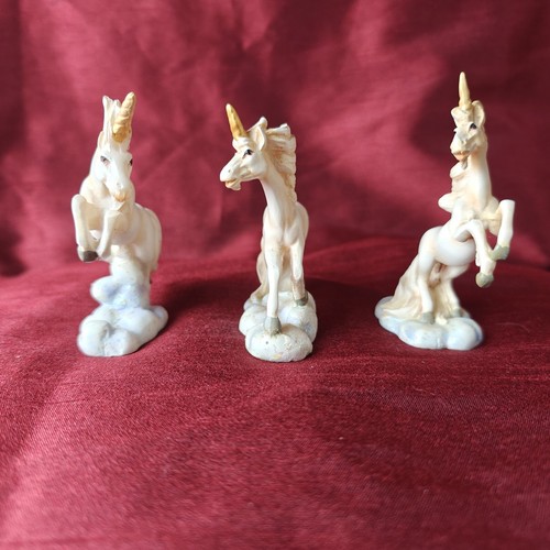 Vtg Lot of 3 Miniature Unicorns Gallop Running On Blue Clouds - Made Of Resin - Picture 4 of 6