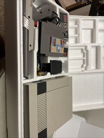 Vintage Original Nintendo NES Power Set Game Console COMPLETE IN BOX CIB 