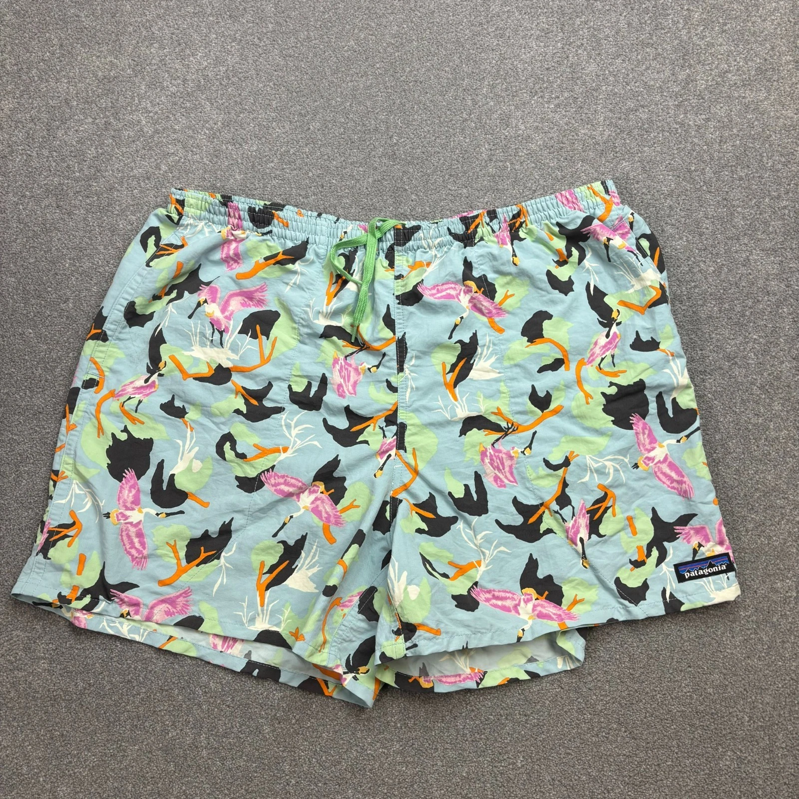 Patagonia Shorts Adult X Large Blue 5" Inseam Baggies Swim Trunks Hiking Mens
Opens in a new window 