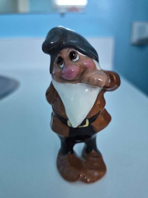 Rare HTF Hagen Renaker Walt Disney Productions "Bashful" #5038
