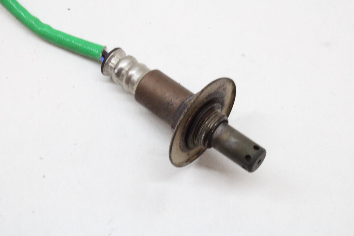 F F　0106 Infiniti FX45 Q45 M45 OEM Genuine Heated Oxygen Sensor 22690