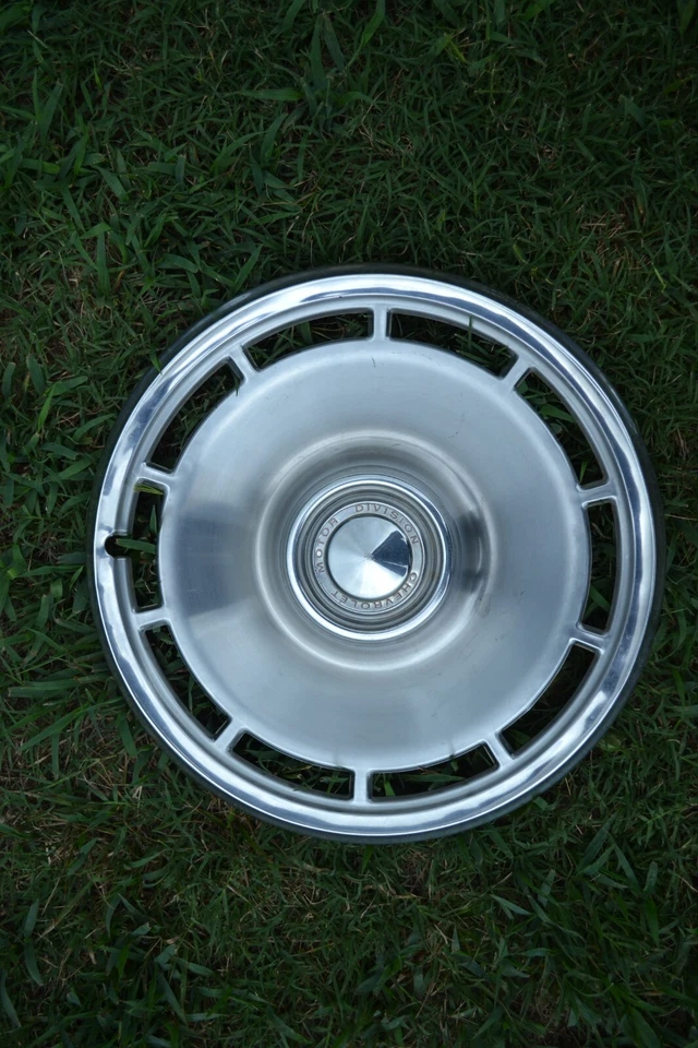 LOTE 4 TAPACUBOS CHEVROLET 1971 1972 14" PULGADAS CUBIERTAS RUEDA CAMARO CHEVELLE NOVA Foto 2 de 4