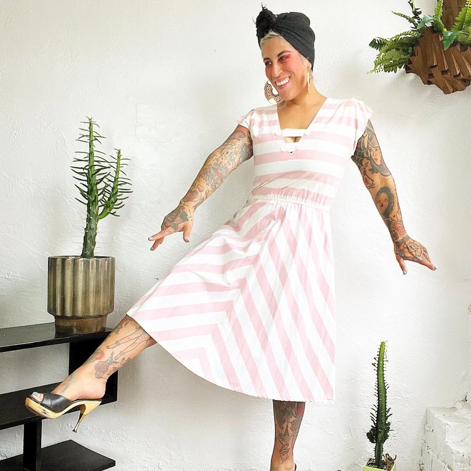 Vestido Solero Rosa y Blanco Años 80 Vintage Chevron Algodón Rayas Marinero S M Foto 2 de 4