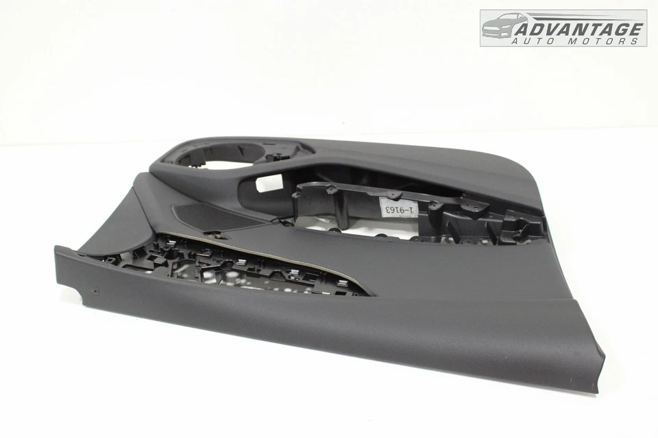 2017-2019 AUDI A4 QUATTRO B9 FRONT LEFT SIDE INTERIOR DOOR PANEL COVER OEM - Image 3 of 4