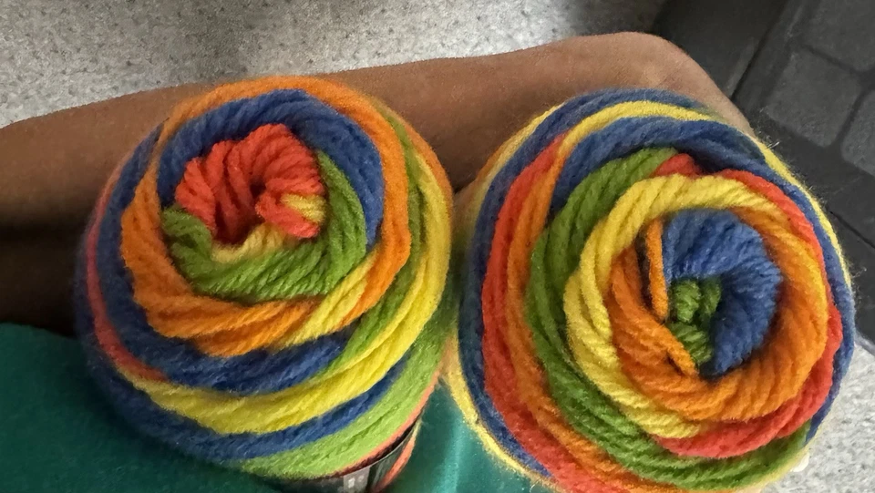 RED HEART SUPER SAVER RAINBOW STRIPE  2 Pack 5 oz , 4 ply med weight - Image 3 of 4