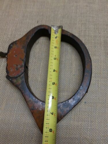 Antique 1913 Disclock Model T Tire Lock with Original Key Works Well - Picture 7 of 12