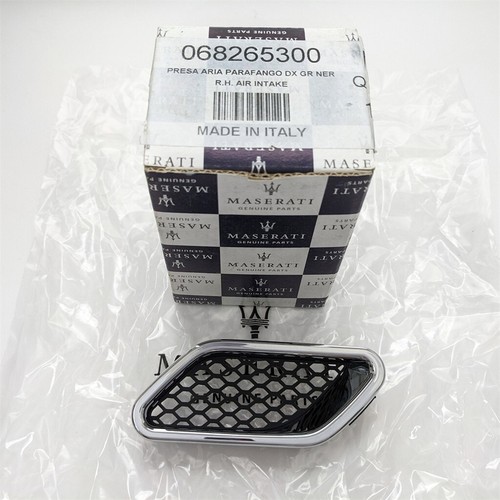 Maserati GranTurismo GranCabrio Front Right Fender Grille Outlet OEM 68265300 - Picture 1 of 3