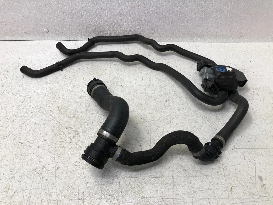 Manguera de agua refrigerante motor 14-18 BMW X5 X6 F15 F16 3,0 L N55 1391 OEM Foto 2 de 4