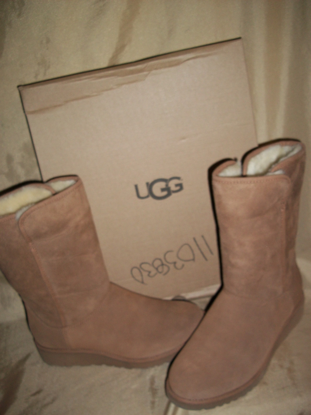 ugg amie 9.5