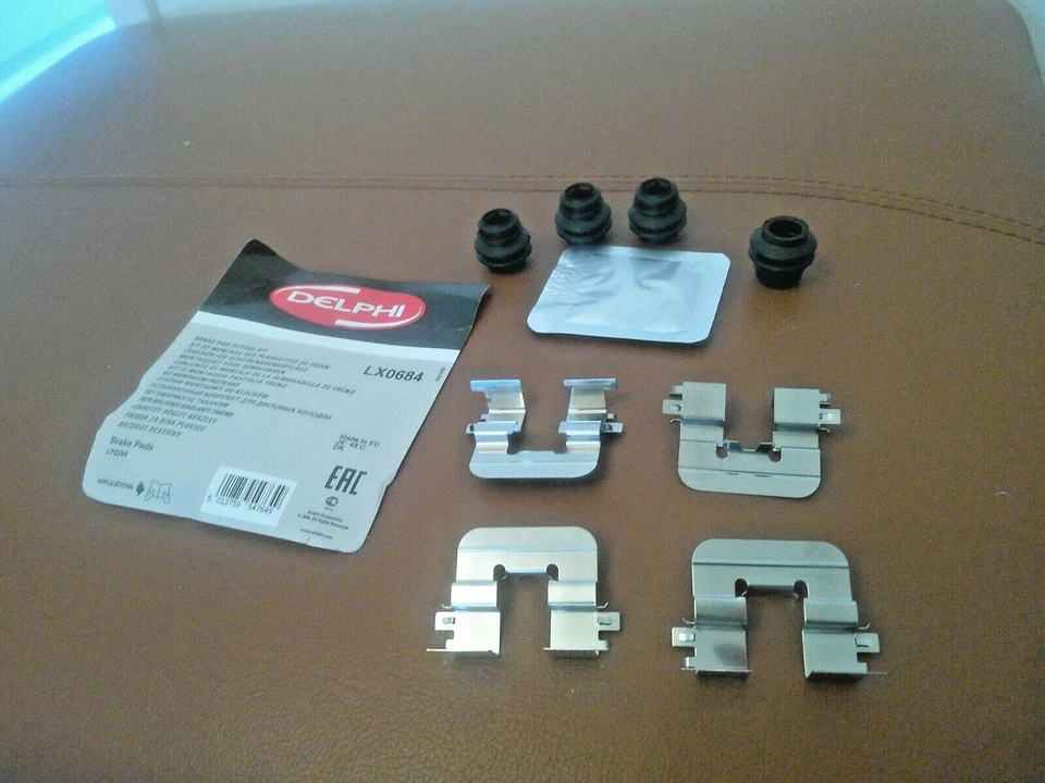 KIA CARENS REAR DELPHI BRAKE PAD FITTING KIT - Image 3 of 3