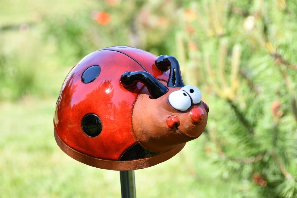 Estatua de Cerámica Jardín Estaca Decoración Animal Ladybug H10cm © Midene Hecho a Mano Foto 2 de 4