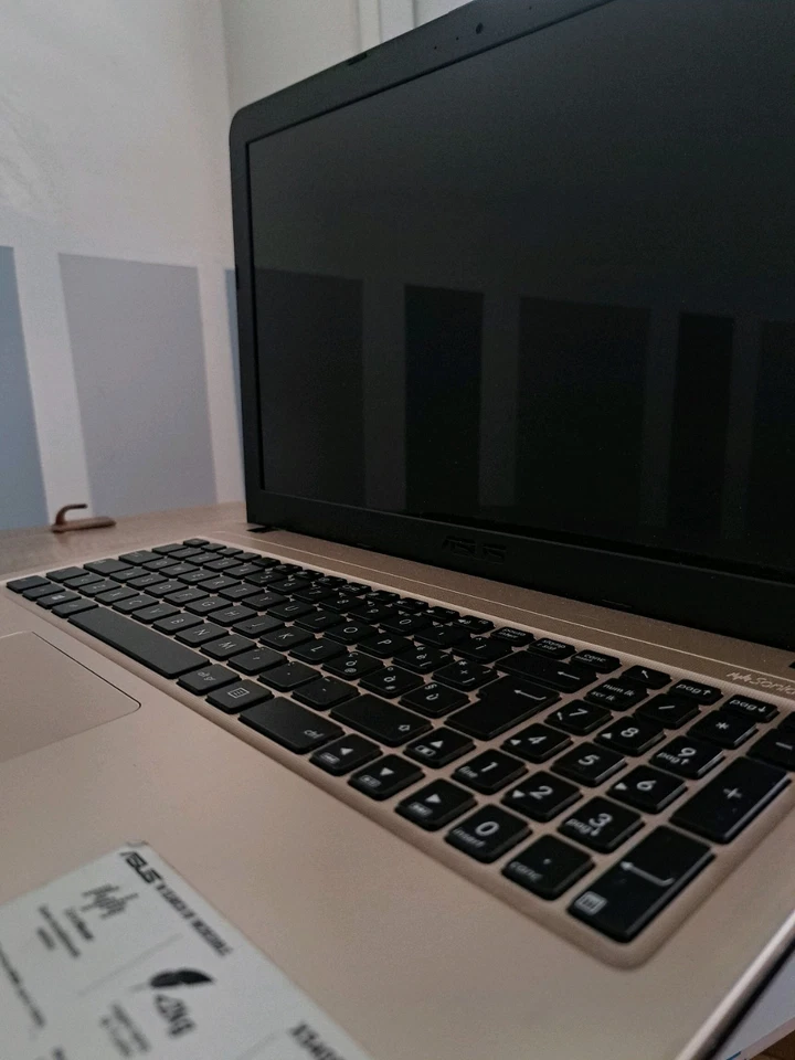 Portatile Asus X540S - Immagine 2 di 4