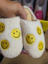 Plush Ladies Slippers Medium 7-8 Smiley Face Design