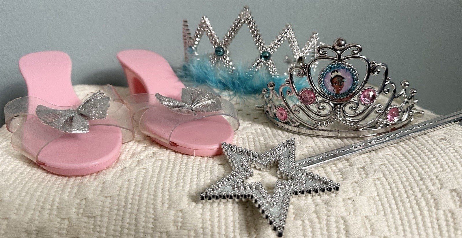 Girls Pretend Play Dress Up Lot—Read Description