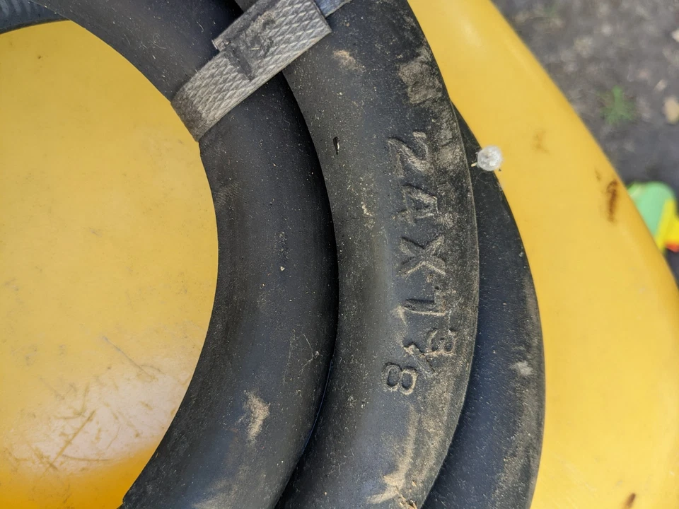 Tubo interior de bicicleta plano 24" 7 3/8 No Mor con diseño a prueba de pinchazos Foto 2 de 4