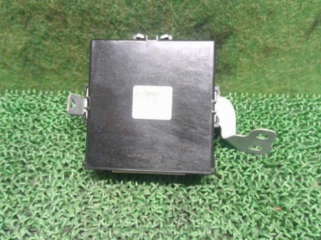 DAIHATSU Hijet 2015 Transmission Computer 89530B5110 [Used] [PA115425639]