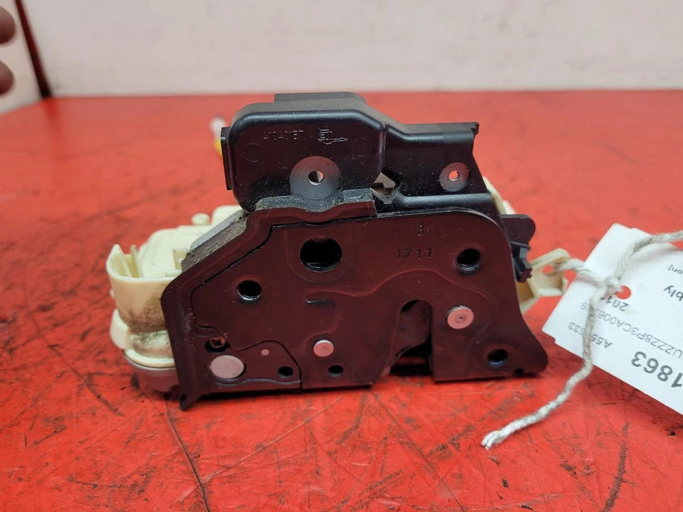 AUDI A3 FRONT RIGHT DOOR LOCK CATCH ACTUATOR SOLENOID 2011 - Imagem 3 de 4