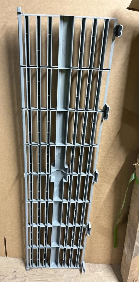 Новый из старых запасов 1983 1984 Подлинный GM Chevy Van Truck? Гриль 14048621 G10 G20 G30 K10 K20 C10 - Изображение 3 из 4