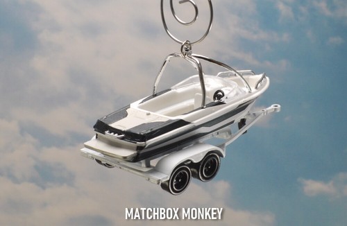 Waterski Wakesurf Boat Christmas Ornament Mastercraft Moomba Supra Water Ski - Picture 9 of 12