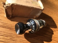  NOS 1952 FORD CIGAR CIGARETTE LIGHTER FAE-15052-A  knob ,element 6 volts