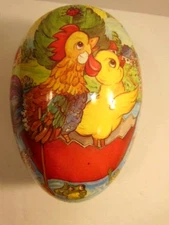 paper mâché Easter egg shaped candy holder with chicks / chickens (empty)