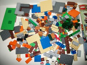 Lego Minifigure Figure Minifig Lot w Set MINECRAFT Crafting Box 21116