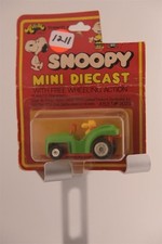 Vintage Aviva Snoopy Mini Diecast Woodstock In Love Car Heart Grill NIP 1965