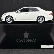 1/30 Color Sample Crown Athlete 200 Series White Pearl CS