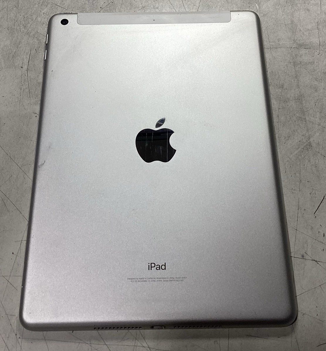 Apple iPad A1954 MR6T2LL/A 32GB WiFi + Cellular (Carrier: Verizon