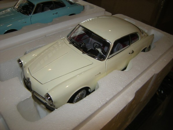 1:18 Kyosho Alfa Romeo Giulietta Sprint White/Weiss In Ovp-image