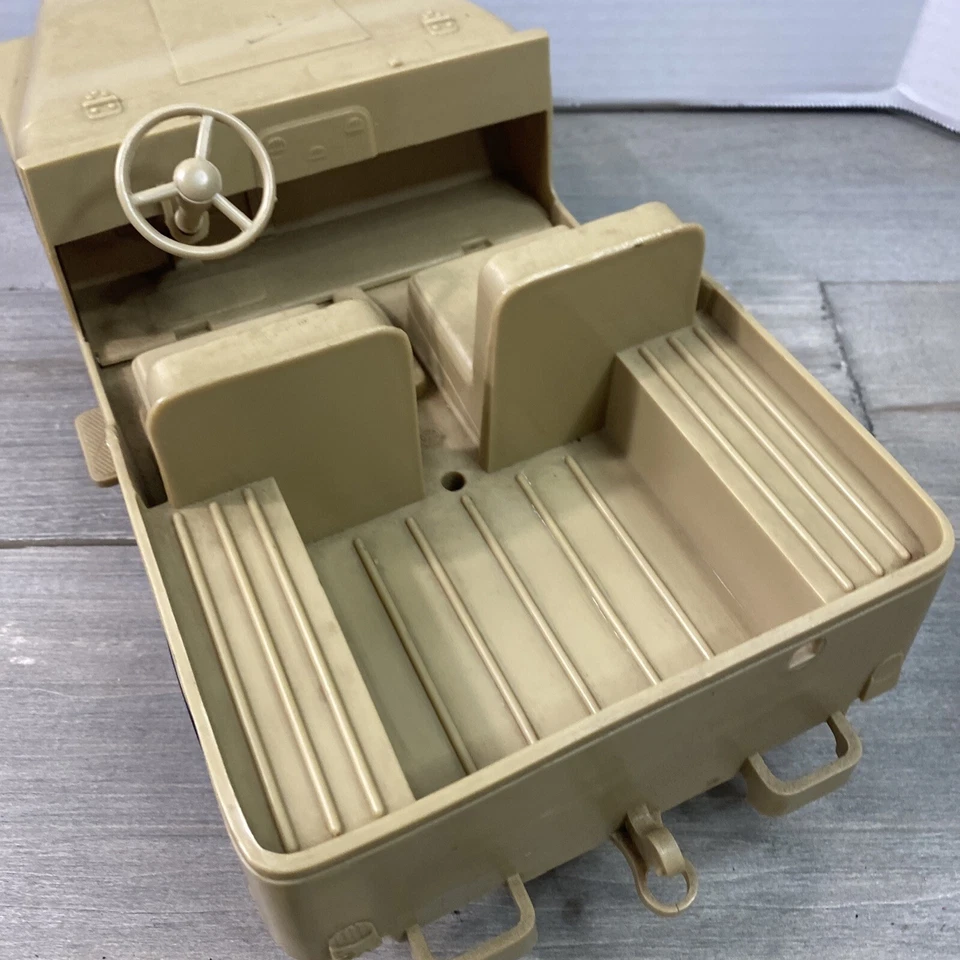 Jeep vintage 1967 Marx Toys Rat Patrol con accesorios LEER Foto 3 de 4
