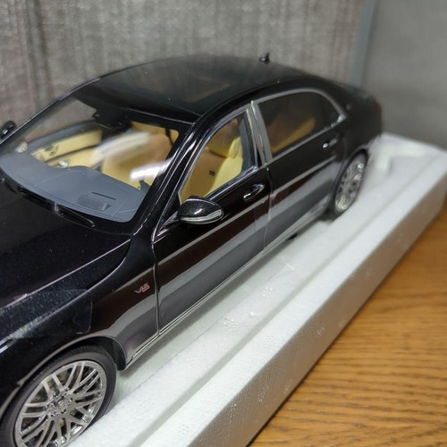 Almost Real 1/18 Scale Mercedes BRABUS900 Maybach S-CLASS Black minicar - Picture 5 of 15