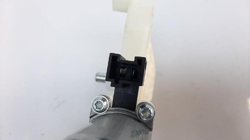 A0009065806 Motore sollevatore telecomando anteriore sinistro per MERCEDES-BENZ CLASSE GLB (BM 247) - Foto 2 di 3