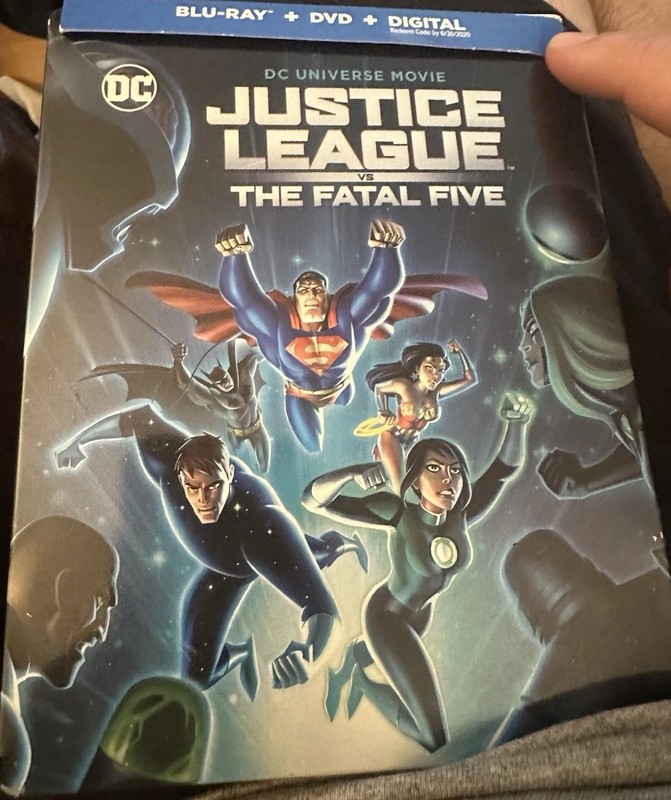 Justice League vs The Fatal Five (Blu-ray + DVD) (Target Exclusive Steelbook) 🔥