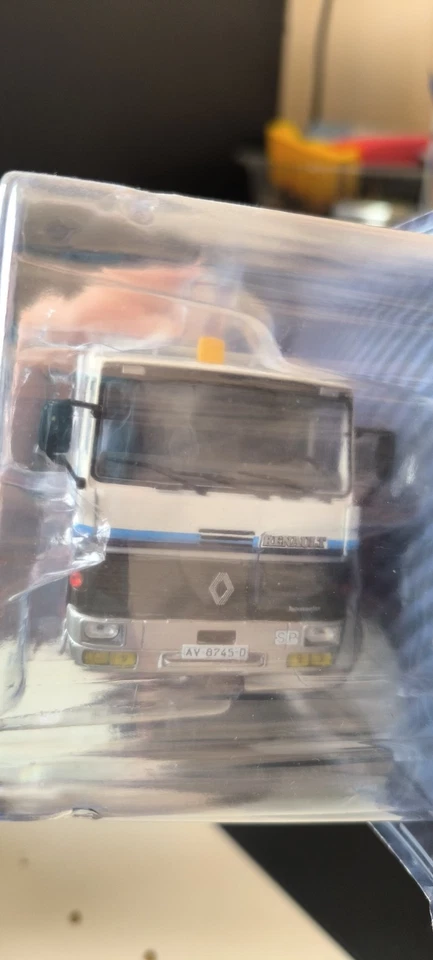 Camion classico Renault DR 340 / 1988  1/43 Ixo,  DR340 / 340.38 No Iveco Fiat - Immagine 2 di 2