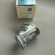 Nos 1968-1970 Buick Skylark Riviera Electra Lesabre Glove Box Lock Case 7734872 Nos 1968-1970 Buick Skylark Riviera Electra Lesabre Glove Box Lock Case 7734872