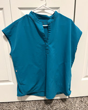 FIGS Technical Collection Unisex Blue Solid Scrub Top Medical Size M
