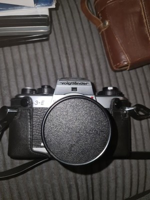 Voigtländer VSL 3-E 35 mm SLR Kamera   mit Color-Ultron 50 mm f/1.8 Objektiv 