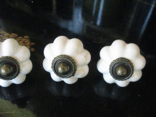 Set of Three Drawer Pull Knob White Glass and Brass - Picture 8 of 9