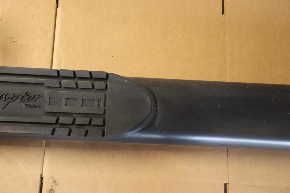 Chevy Silverado 1500 2014-2018 doble cabina pasajero derecho estribo OEM Foto 4 de 4