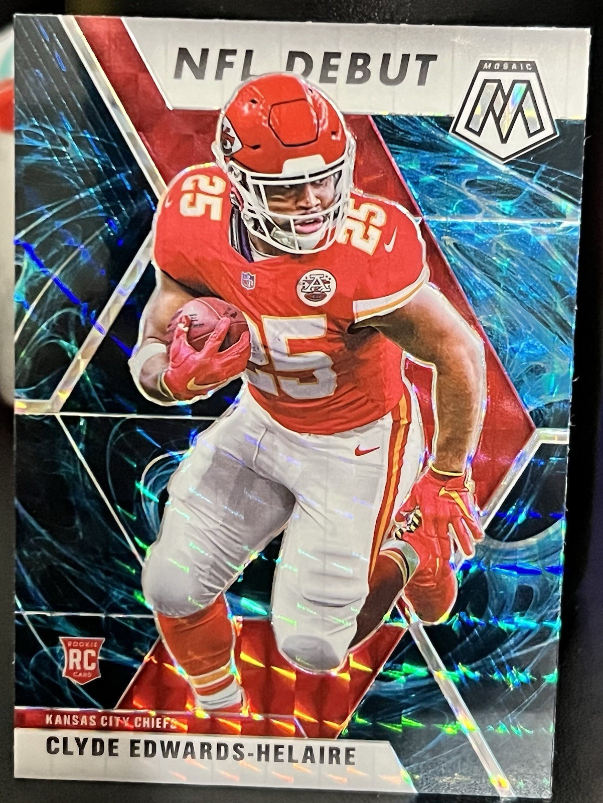 2020 Panini Mosaic - Rookies Clyde Edwards-Helaire #212 Genesis Mosaic Prizm...