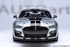 AUTOart 1/18 Ford Shelby GT500 Simulation Car Model Collection Ornament